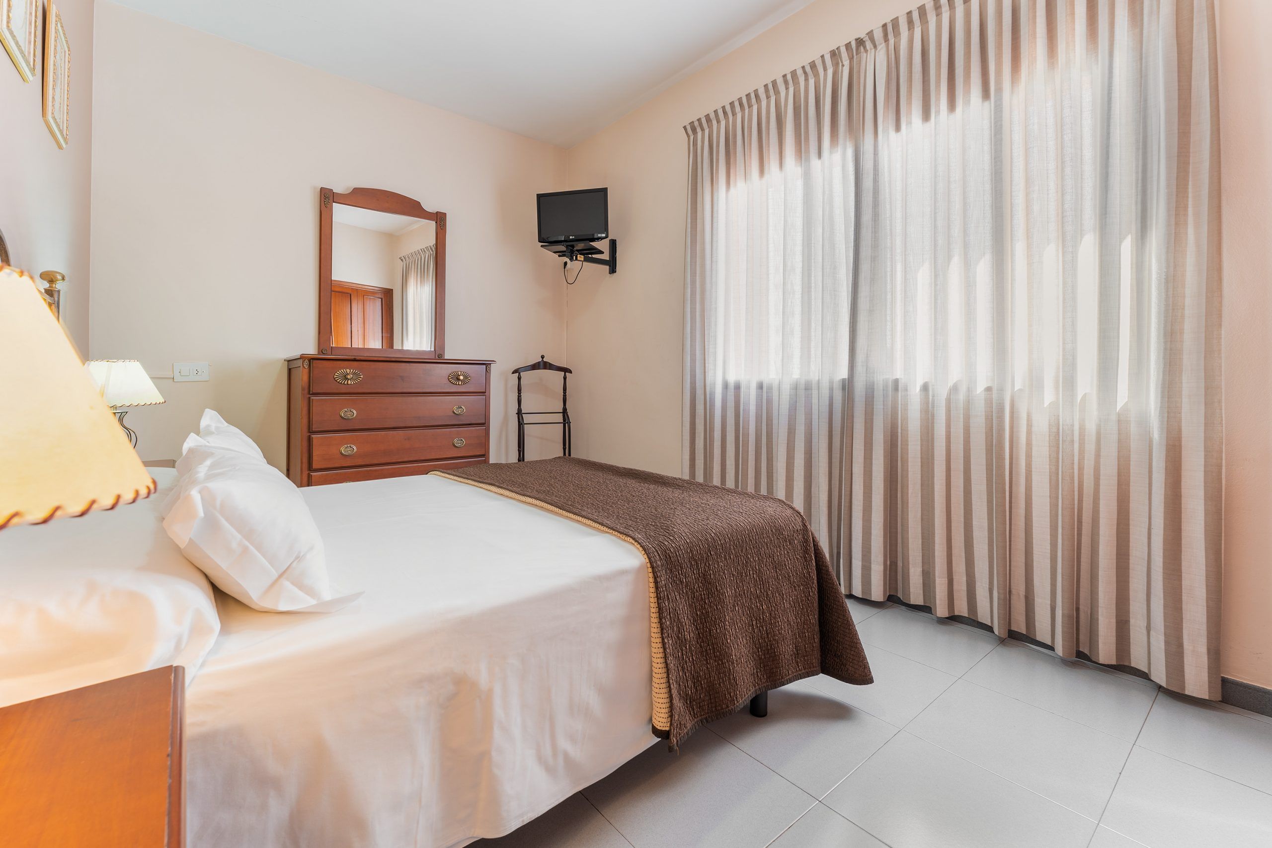 Hotel Los Maños Albentosa - Habitación matrimonio